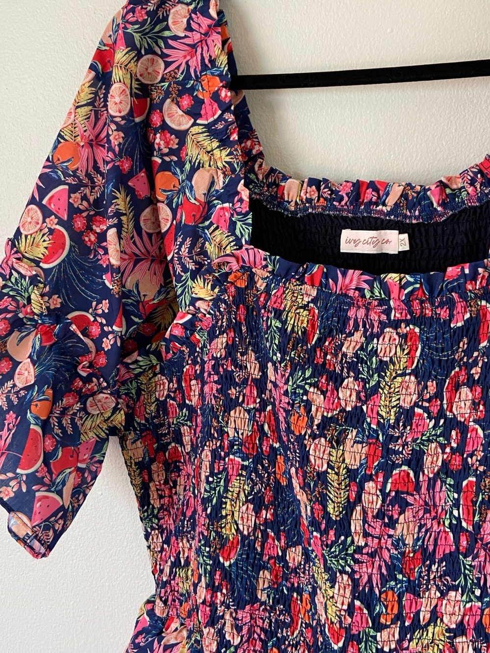 Ivy City Co Navy Floral Smocked Midi Dress - NWOT - Picture 2 of 3